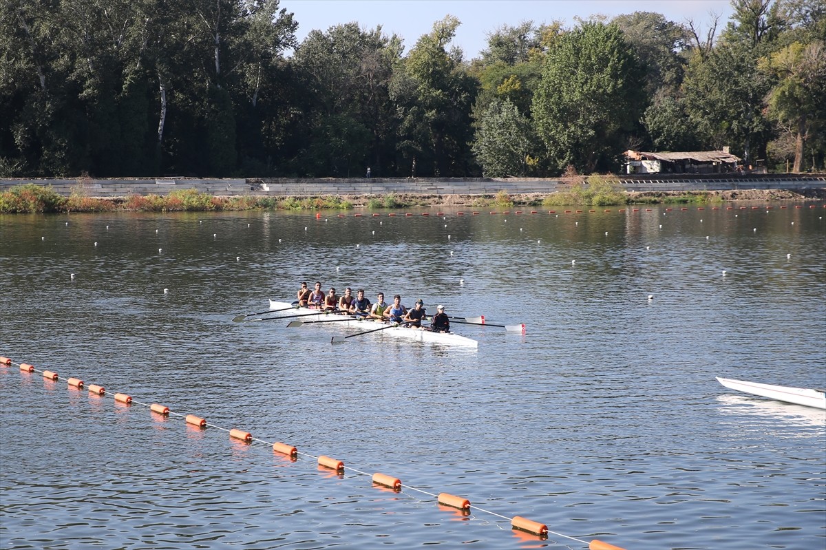 Kürek Milli Takımı, Edirne'de Meriç Nehri'nde oluşturulan parkurda 14-15 Eylül tarihlerinde...