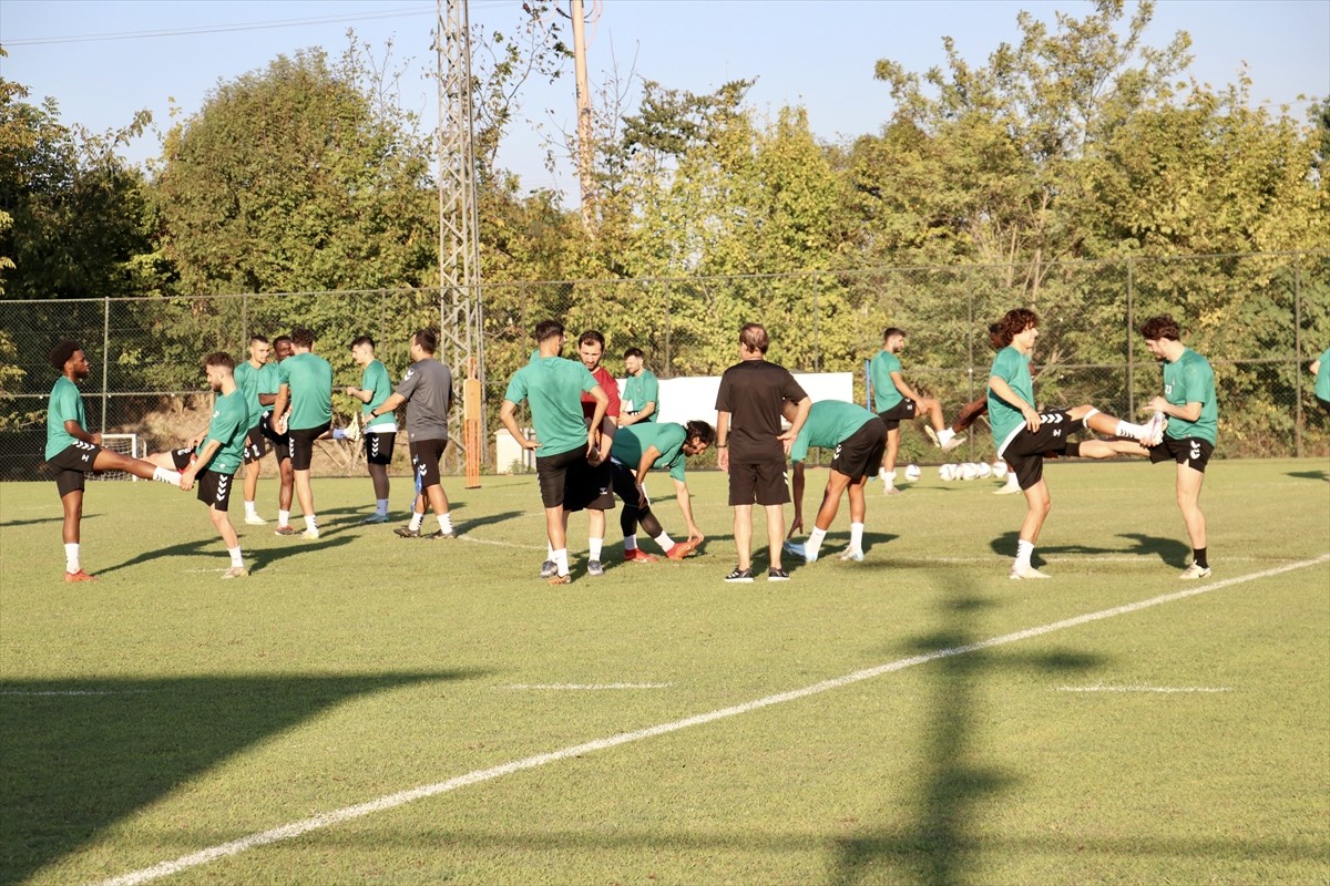 Sakaryaspor, Trendyol 1. Lig'in 5. haftasında Şanlıurfaspor ile oynayacağı karşılaşmanın...