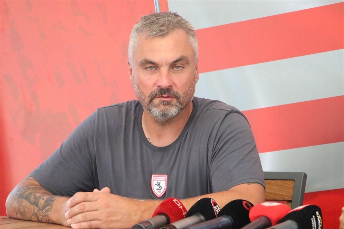 Trendyol Süper Lig ekiplerinden Samsunspor'un teknik direktörü Thomas Reis, Nuri Asan...