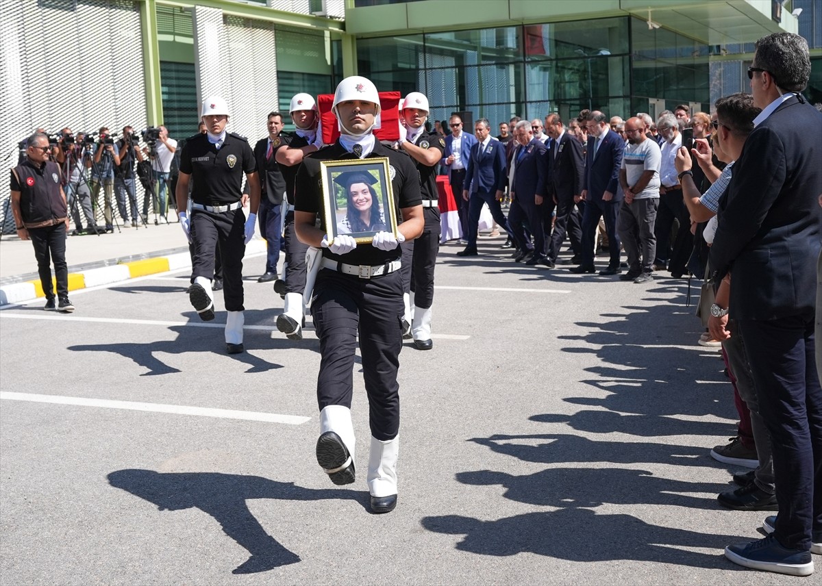 İşgal altındaki Batı Şeria'da İsrail askerlerince öldürülen Ayşenur Ezgi Eygi'nin naaşı, İzmir'e...