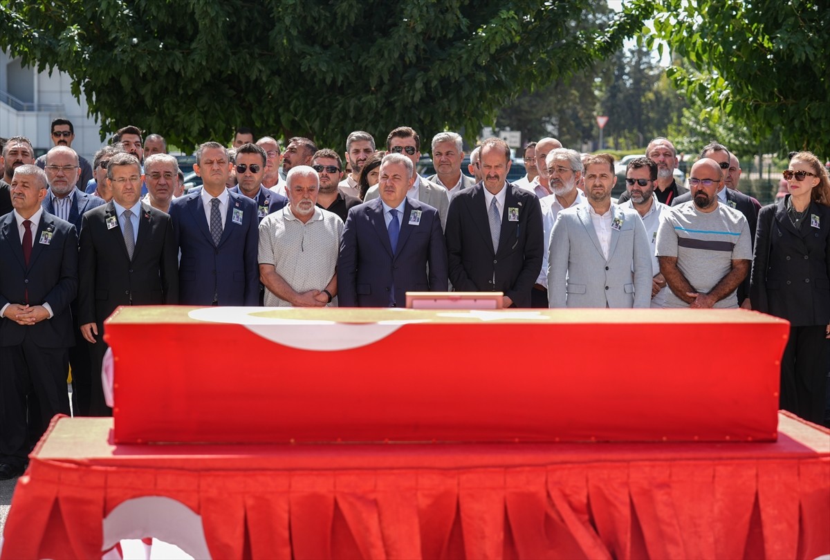 İşgal altındaki Batı Şeria'da İsrail askerlerince öldürülen Ayşenur Ezgi Eygi'nin naaşı, İzmir'e...