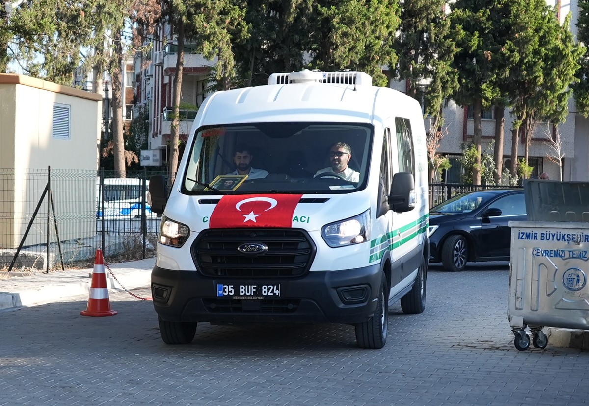 İşgal altındaki Batı Şeria'da İsrail askerlerince öldürülen Ayşenur Ezgi Eygi'nin naaşının İzmir...