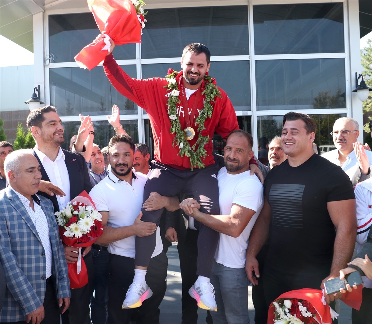 Paris 2024 Paralimpik Oyunları'nda altın madalya kazanan judocu İbrahim Bölükbaşı için memleketi...