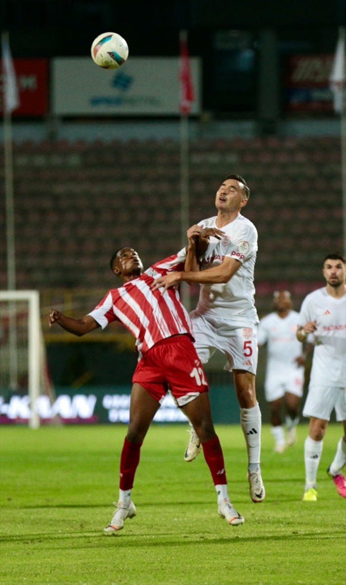 Trendyol 1. Lig'in 5. haftasında Boluspor ile Siltaş Yapı Pendikspor Bolu Atatürk Stadyumunda...