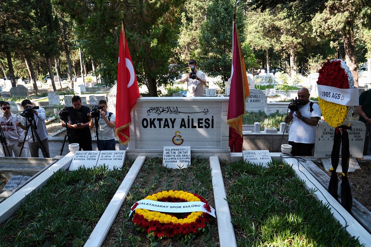 Türk futbolu ve Galatasaray'ın unutulmaz oyuncularından 'Taçsız Kral' lakaplı Metin Oktay...