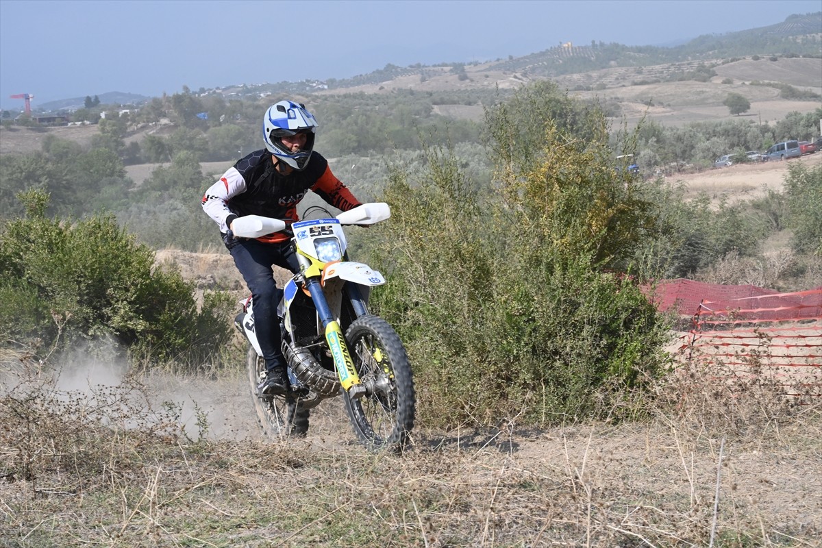 Akdeniz Off-Road Kupası 2. ayak yarışı, Osmaniye'nin Kadirli ilçesinde gerçekleşti. Topraktepe...