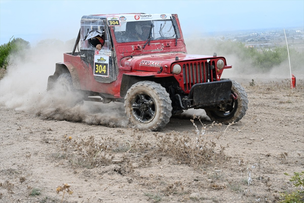 Akdeniz Off-Road Kupası 2. ayak yarışı, Osmaniye'nin Kadirli ilçesinde gerçekleşti. Topraktepe...