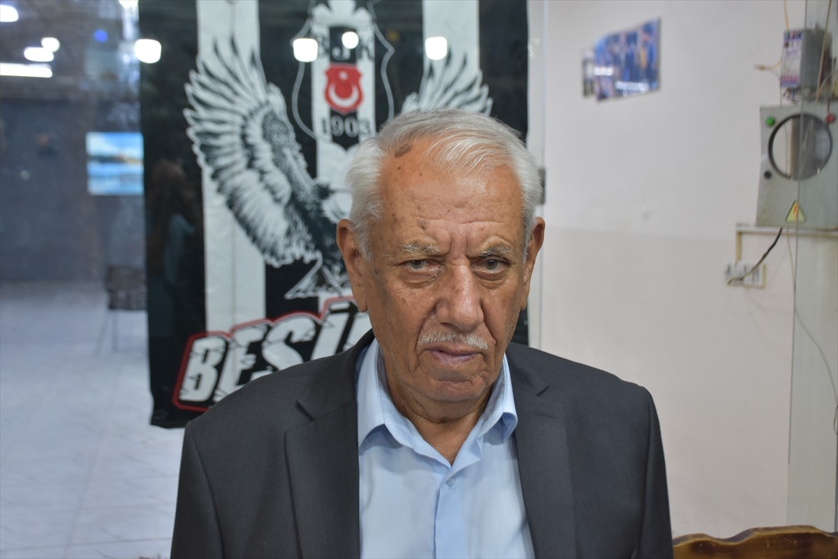 Irak'ın Kerkük kentinin merkezindeki Korya semtinde yaklaşık 50 yıl önce kurulan Beşiktaş Kafe...