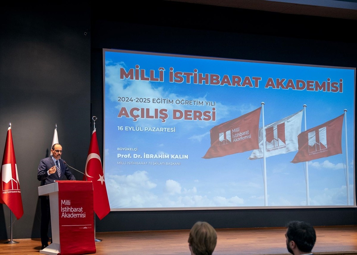 Milli İstihbarat Akademisi, eğitim hayatına, Milli İstihbarat Teşkilatı (MİT) Başkanı İbrahim...