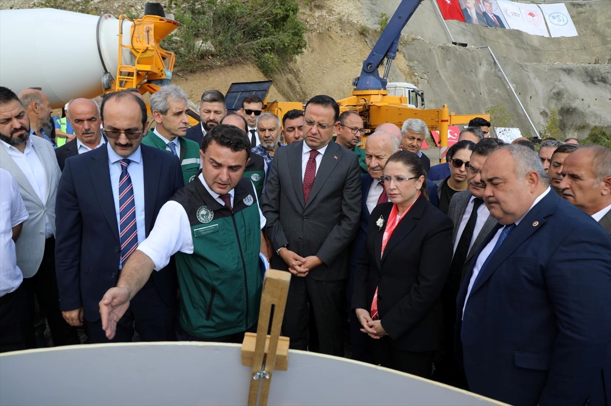 Tarım ve Orman Bakan Yardımcısı Ebubekir Gizligider, Bartın'da Kozcağız Barajı’nın su tutma...