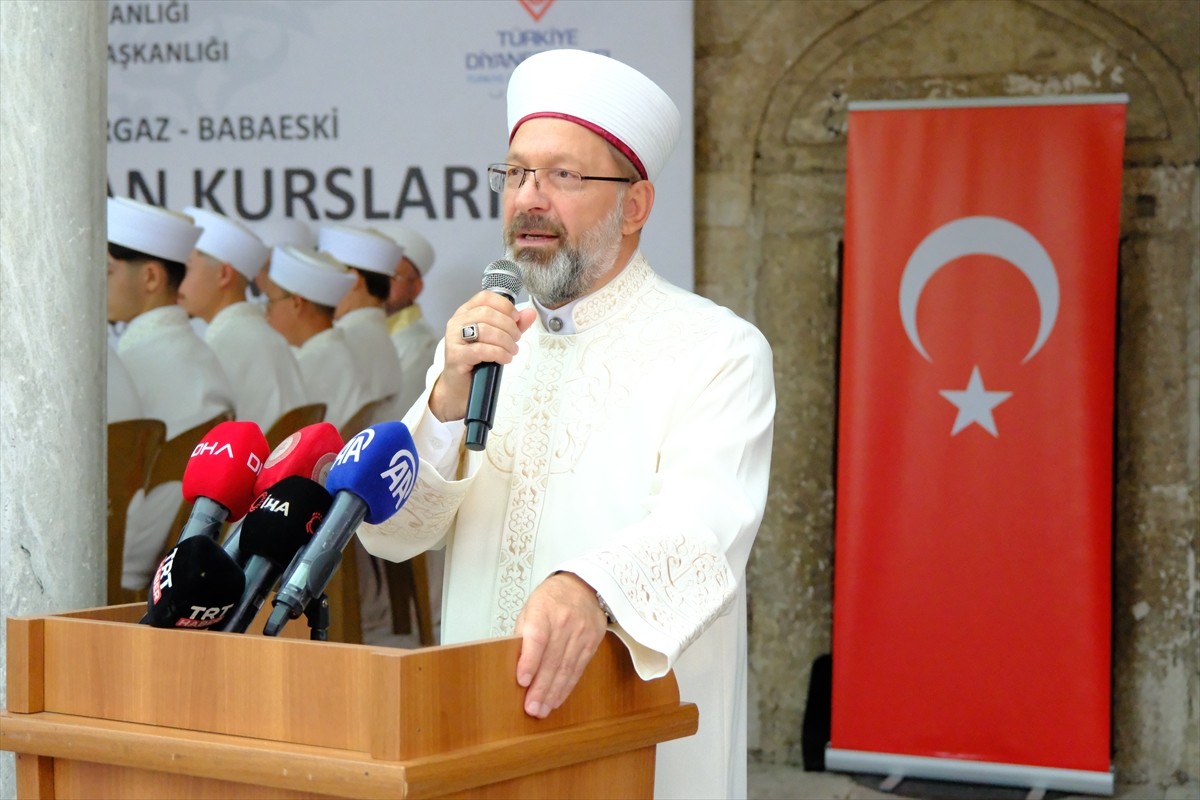 Diyanet İşleri Başkanı Ali Erbaş, Kırklareli'nin Lüleburgaz ilçesinde Sokullu Mehmet Paşa...