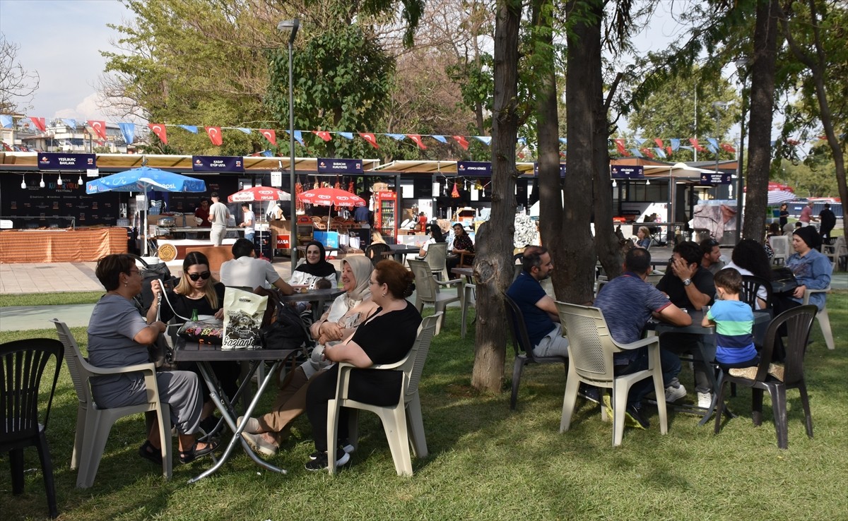 Kültür ve Turizm Bakanlığı ile Gaziantep Büyükşehir Belediyesi iş birliğinde düzenlenen...