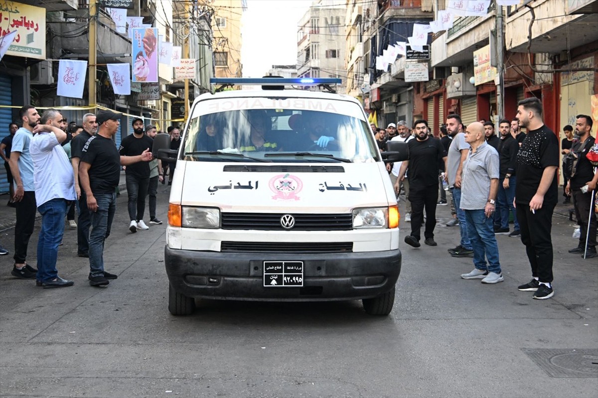 Lübnan’ın başkenti Beyrut’un güneyindeki Dahiye Mahallesi'nde, dünkü çağrı cihazı patlamasında...