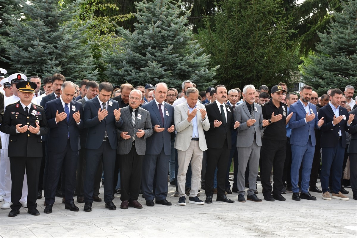 Ordu'nun Gülyalı ilçesindeki kontrol noktasında motosikletin çarptığı Jandarma Astsubay Çavuş...