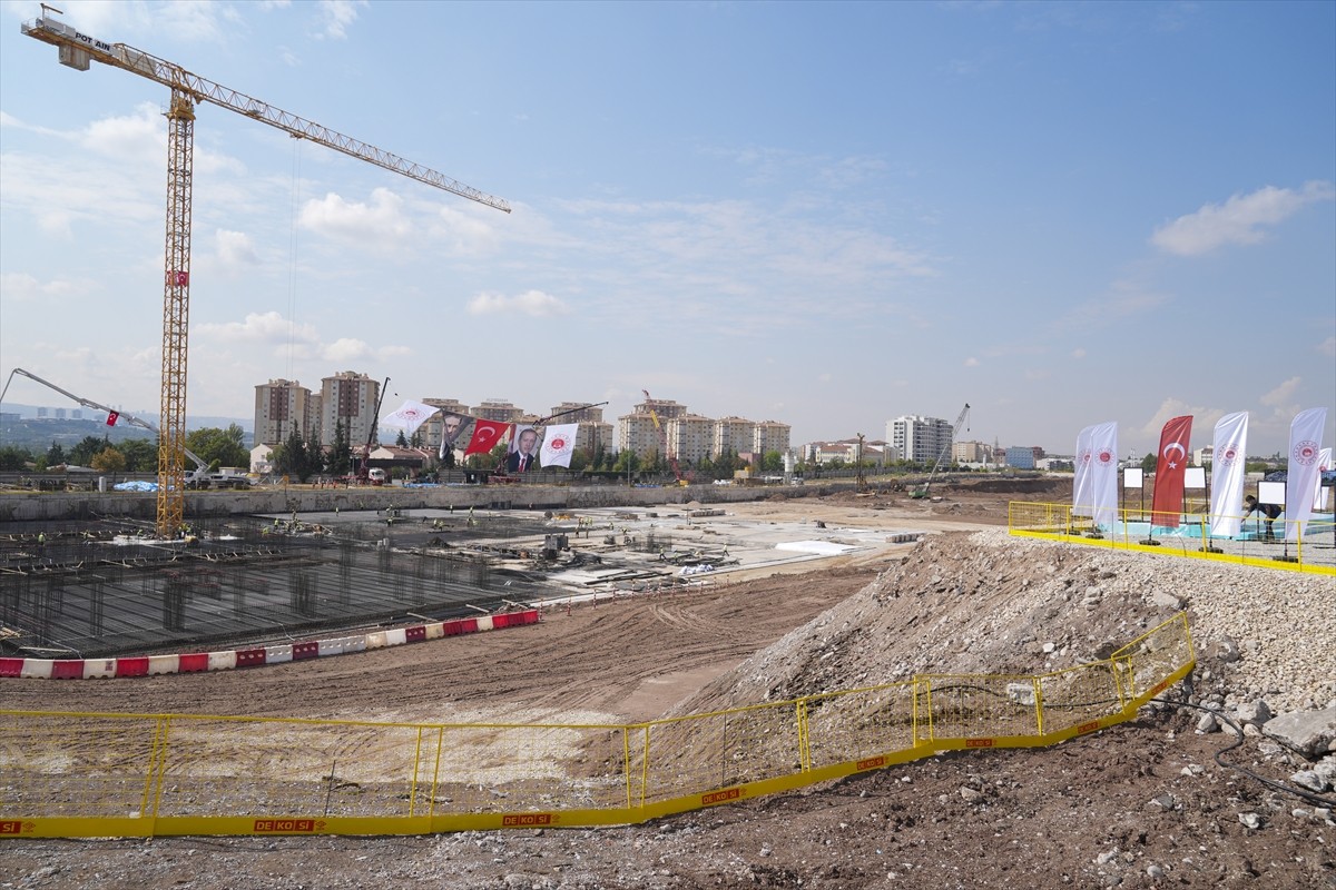 Ankara'da 6 ayrı binada hizmet veren adliyenin yerine, 312 bin metrekarelik alanda yapılacak...