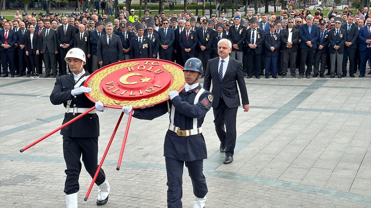  Bolu'da 19 Eylül Gaziler Günü dolayısıyla törenler düzenlendi.