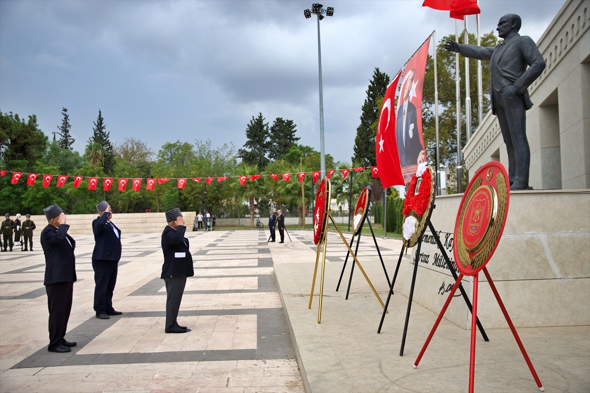 Osmaniye'de 19 Eylül Gaziler Günü dolayısıyla törenler düzenlendi.