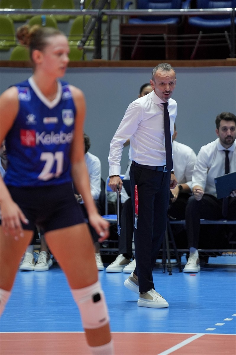 AXA Sigorta Kadınlar Kupa Voley maçında Bahçelievler Belediyespor ile Nilüfer Belediyesi Eker...