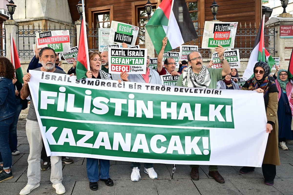 Filistin Özgürlük Platformunca İsrail'in Gazze'ye yönelik saldırıları protesto edildi.