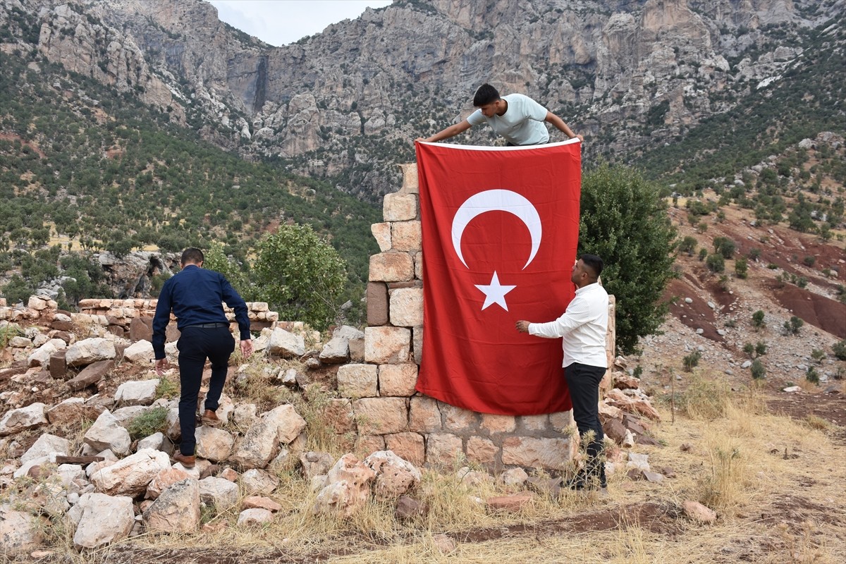 Şırnak'ın Güneyce köyünün Berman mezrasında 21 Eylül 1987'de PKK'lı teröristlerin saldırısı sonucu...