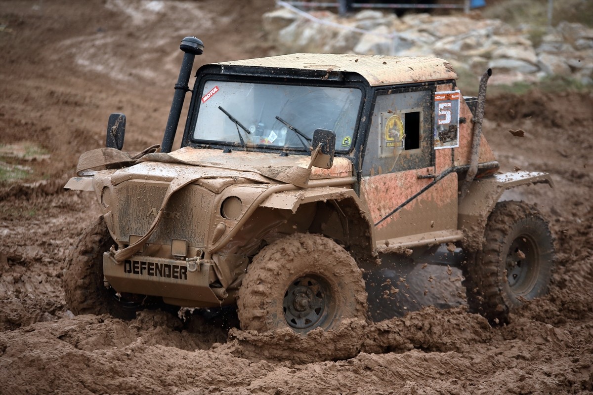 Çorum'da 2. Geleneksel Offroad Oyunları yapıldı. Çorum Belediyesi ve Çorum Offroad Tim Arama ve...