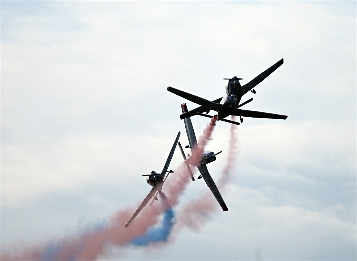 Türk Hava Kuvvetlerinin F-16 gösteri ekibi SOLOTÜRK, Belçika'da gösteri uçuşu gerçekleştirdi....