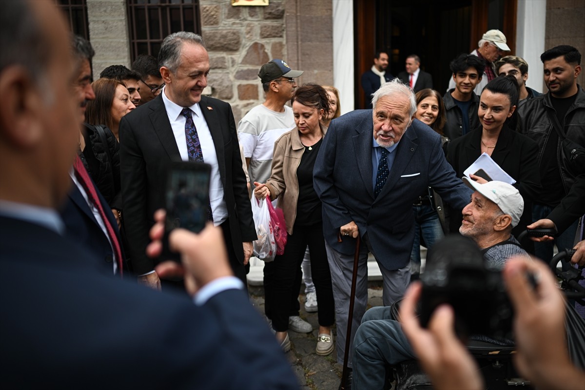 Yunus Emre Enstitüsünün (YEE), Kültür Yolu Festivali kapsamında başkentteki Cumhuriyet Müzesi'nde...