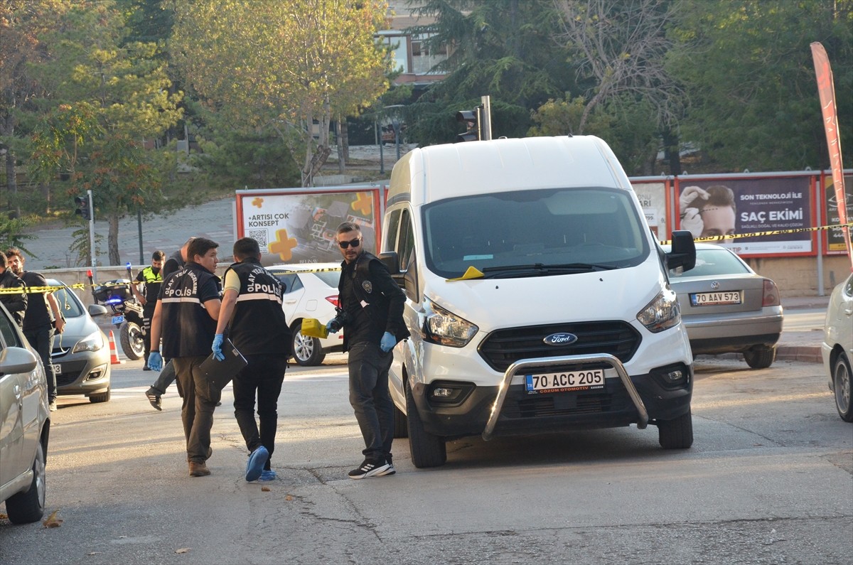 Karaman'da çıkan bıçaklı kavgada 2 kişi ağır yaralandı.