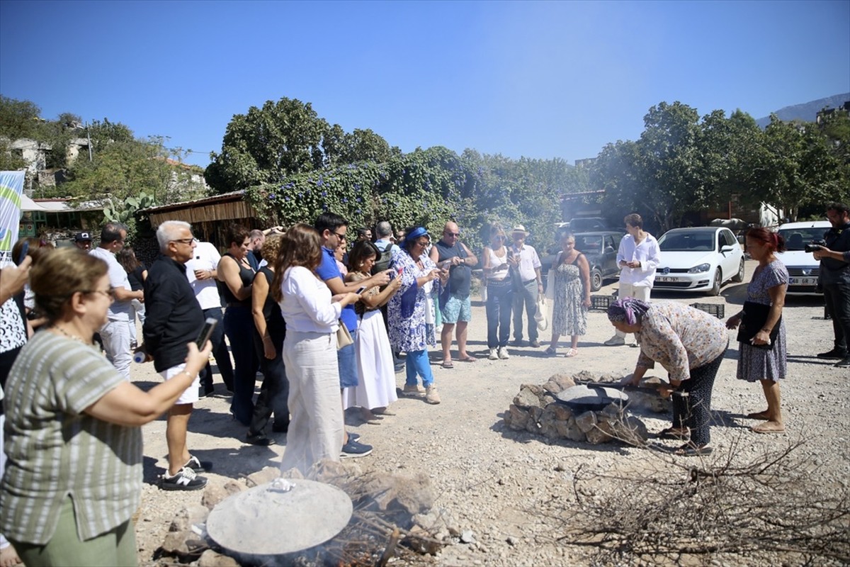 Muğla'nın Fethiye ilçesinde bu yıl ikincisi düzenlenen Fethiye Uluslararası Gastronomi Kültür ve...