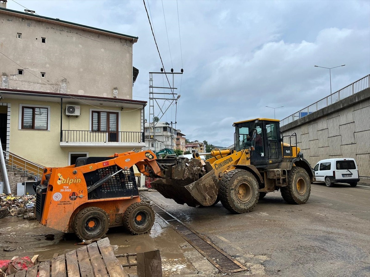 Trabzon'un Arsin, Araklı ve Sürmene ilçelerinde 20 Eylül'de meydana gelen taşkın ve heyelanların...