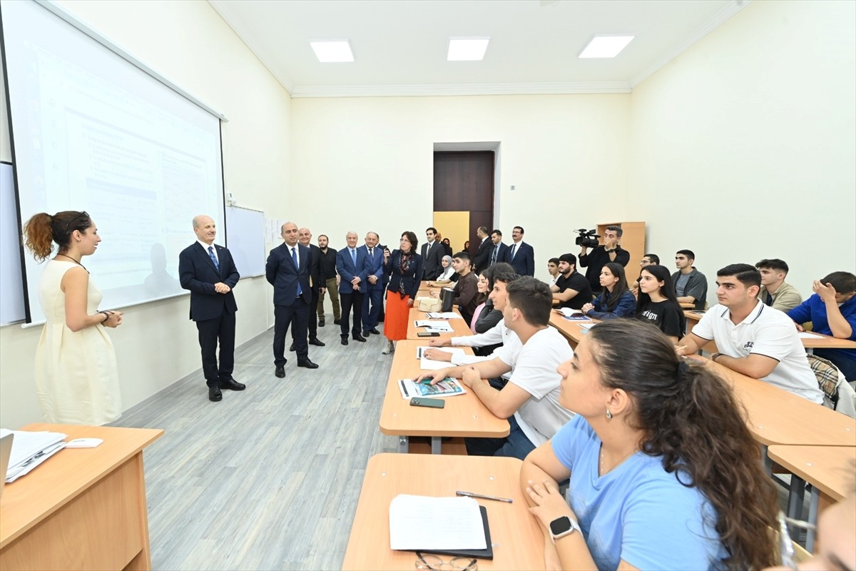 Yükseköğretim Kurulu (YÖK) Başkanı Prof. Dr. Erol Özvar (sağda), Azerbaycan'ın başkenti Bakü'de...