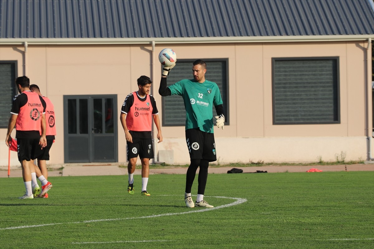 Kocaelispor, Trendyol 1. Lig'in 7. haftasında Şanlıurfaspor ile sahasında oynayacağı maçın...