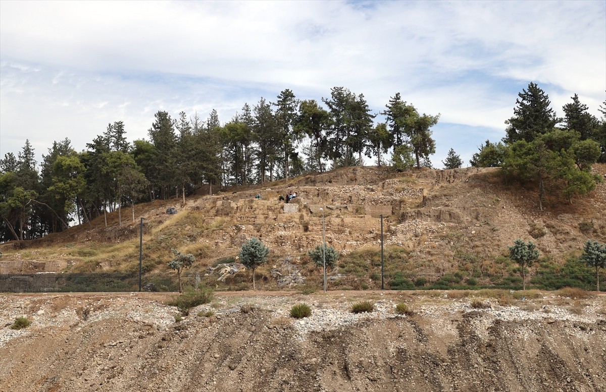  Anadolu'nun en eski yerleşim yerlerinden Mersin'deki Yumuktepe Höyüğü'nde yürütülen arkeobotanik...