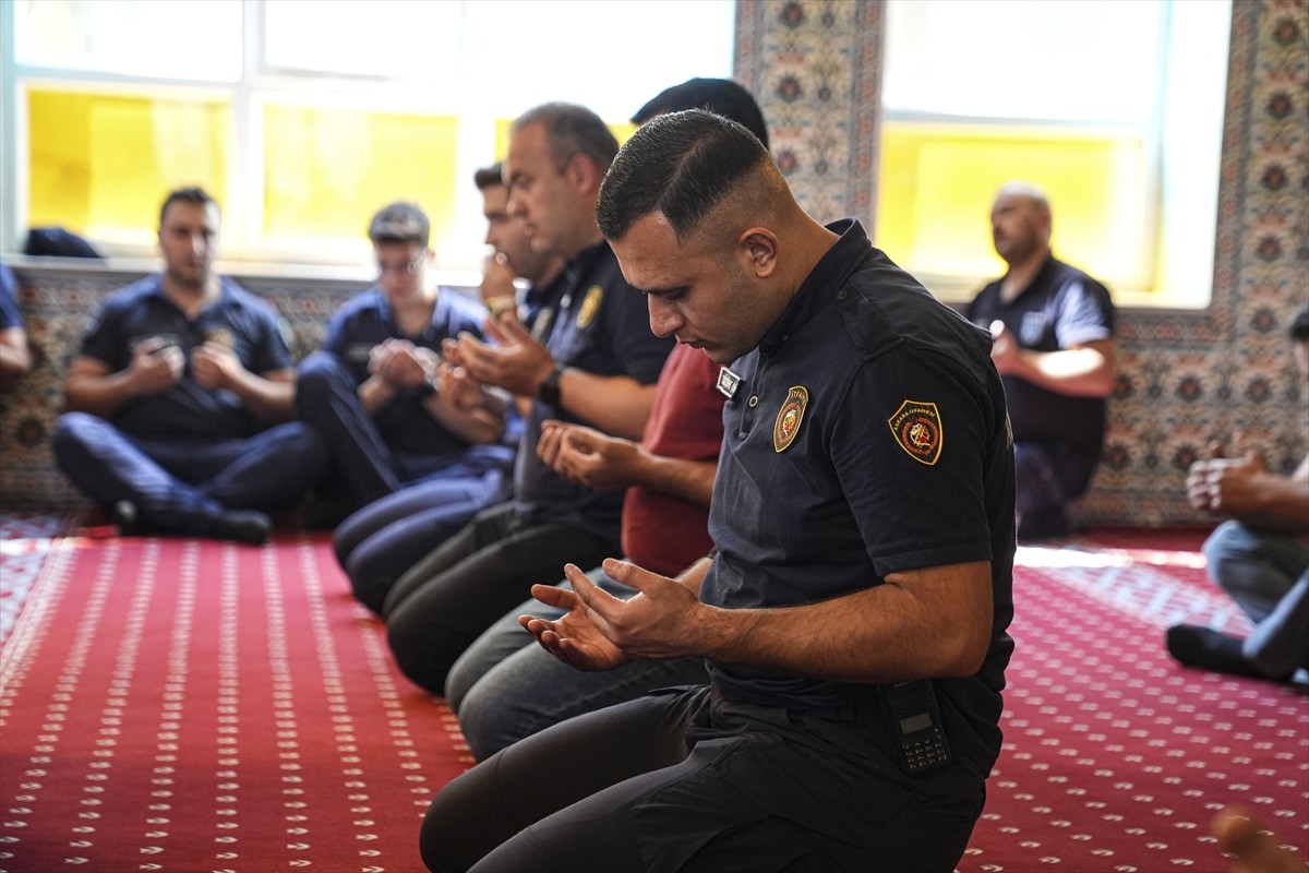 Ankara Büyükşehir Belediyesi İtfaiye Daire Başkanlığınca, İtfaiye Merkez Camisi'nde şehit...