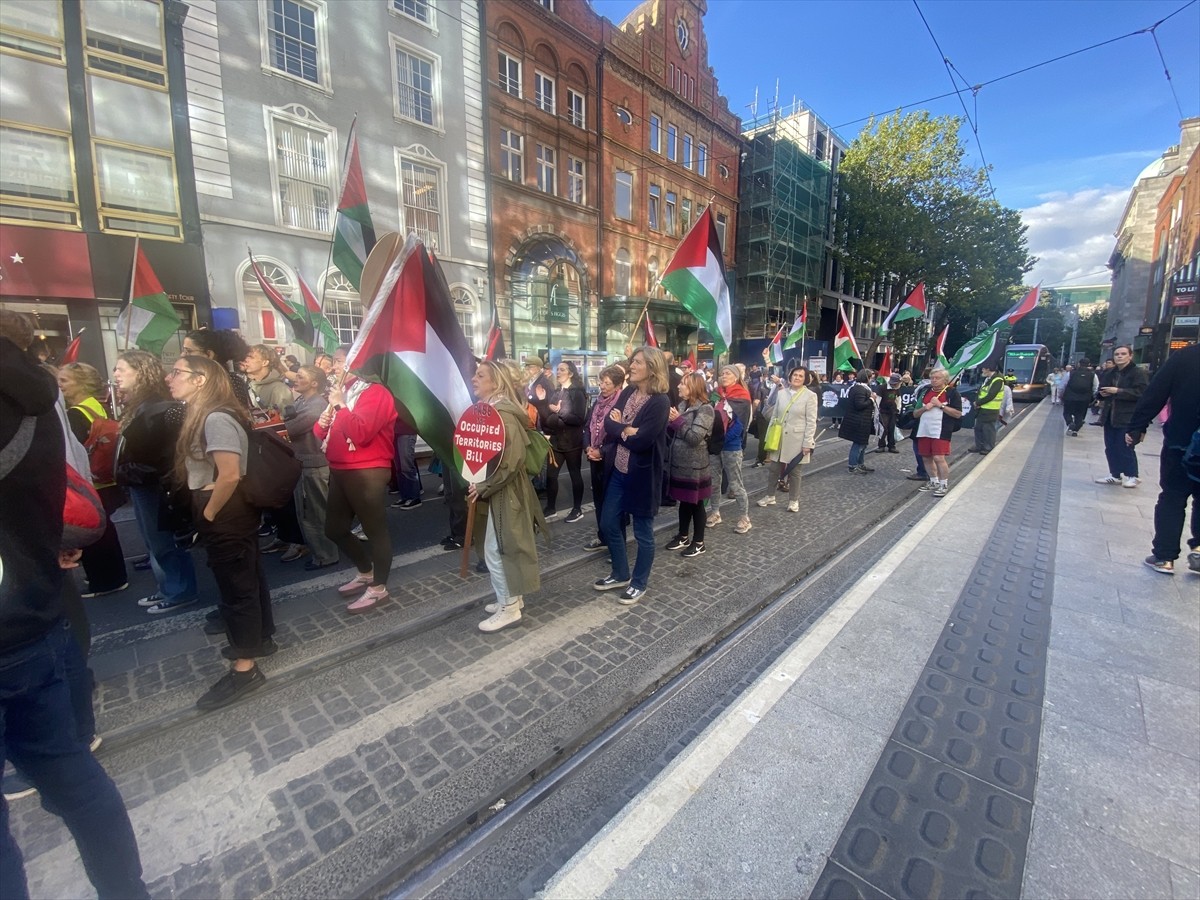 İrlanda’da Güney Kerry’den başkent Dublin’deki İrlanda Parlamentosuna Filistin’e destek amaçlı 11...