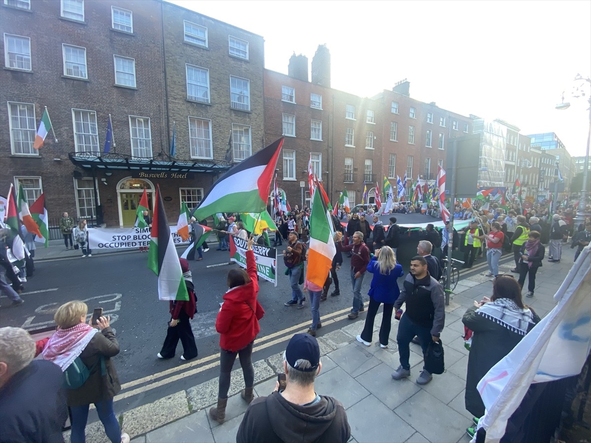 İrlanda’da Güney Kerry’den başkent Dublin’deki İrlanda Parlamentosuna Filistin’e destek amaçlı 11...