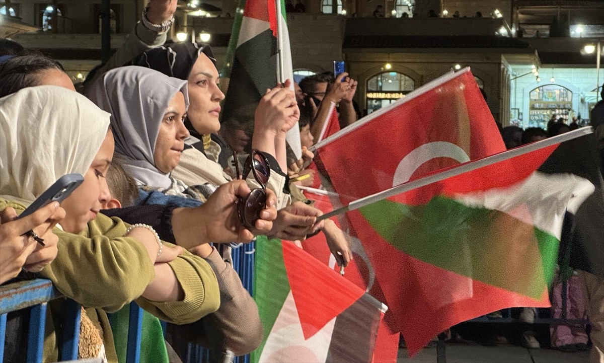 Konya'da düzenlenen 21. Uluslararası Konya Mistik Müzik Festivali'nin yedinci gününde Lübnan...