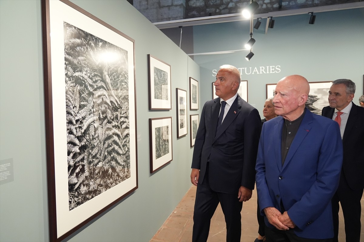 Kültür ve Turizm Bakanı Mehmet Nuri Ersoy (ortada), İstanbul Kültür Yolu Festivali kapsamında...