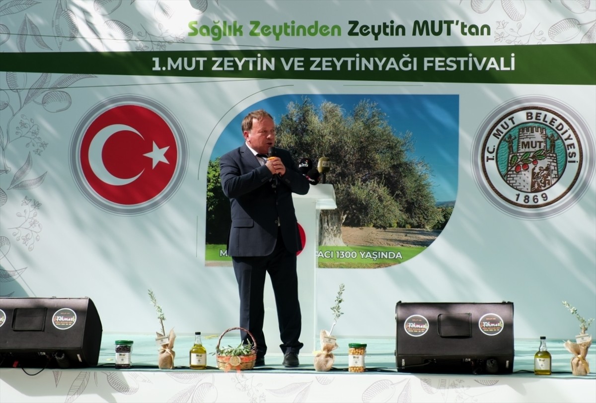 Mersin'de ilk kez organize edilen Mut Zeytin ve Zeytinyağı Festivali düzenlenen törenle başladı....