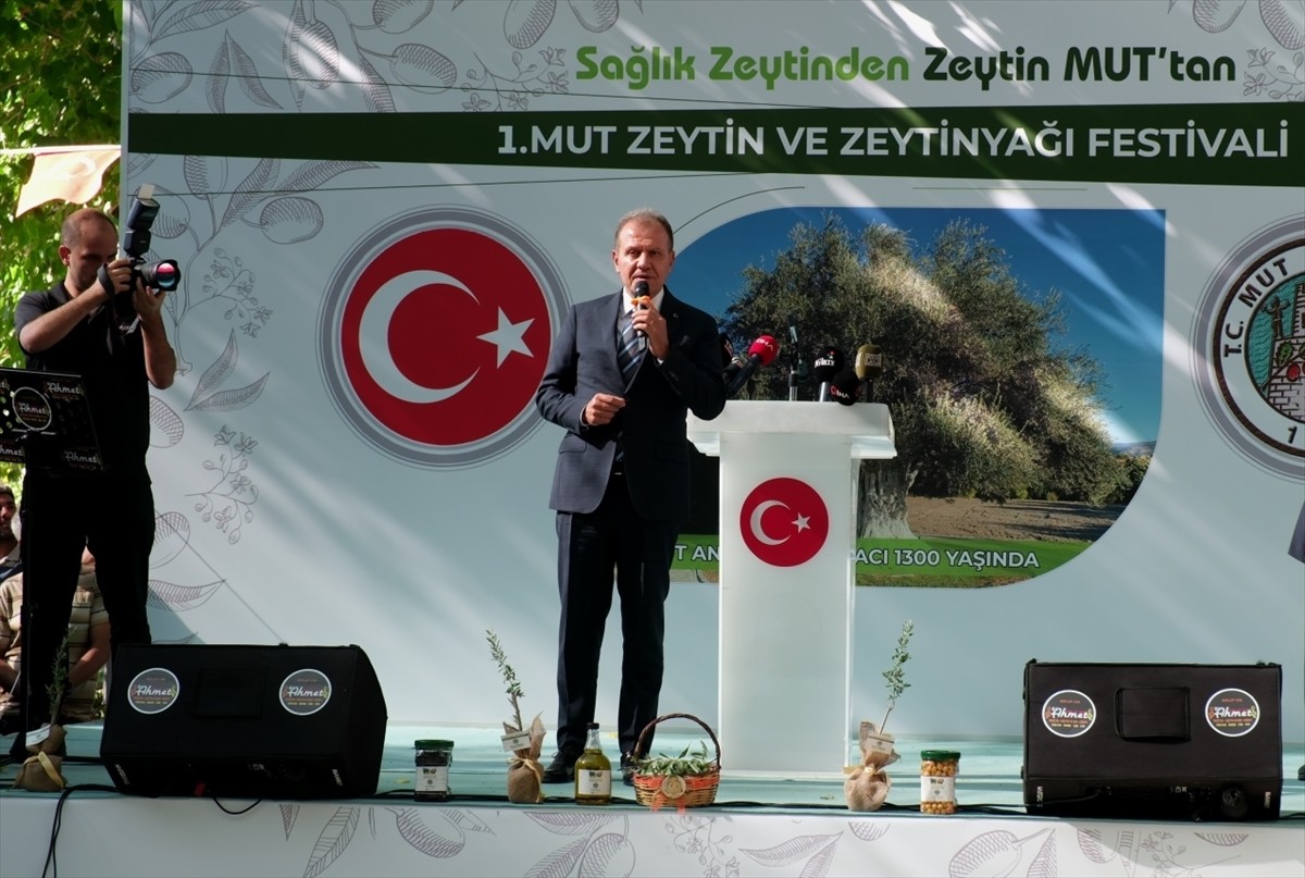 Mersin'de ilk kez organize edilen Mut Zeytin ve Zeytinyağı Festivali düzenlenen törenle başladı....