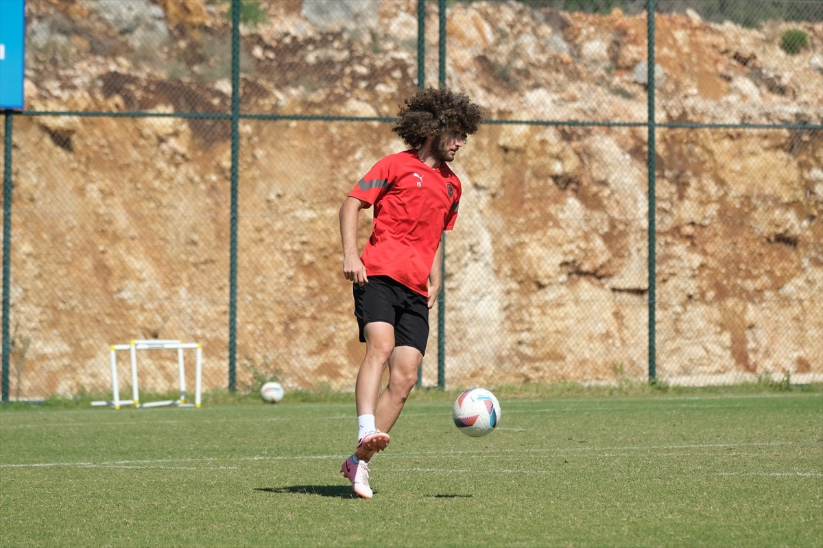 Trendyol Süper Lig'in 7. haftasını bay geçecek Atakaş Hatayspor, 8. haftada Trabzonspor ile...