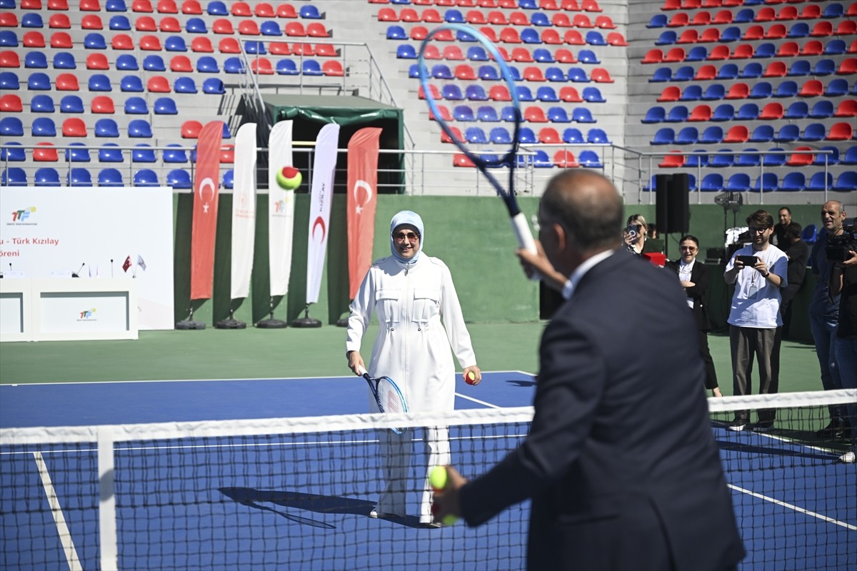 Türkiye Tenis Federasyonu (TTF) ile Türk Kızılay, kan bağışı, ilk yardım, gönüllü yönetimi ve...