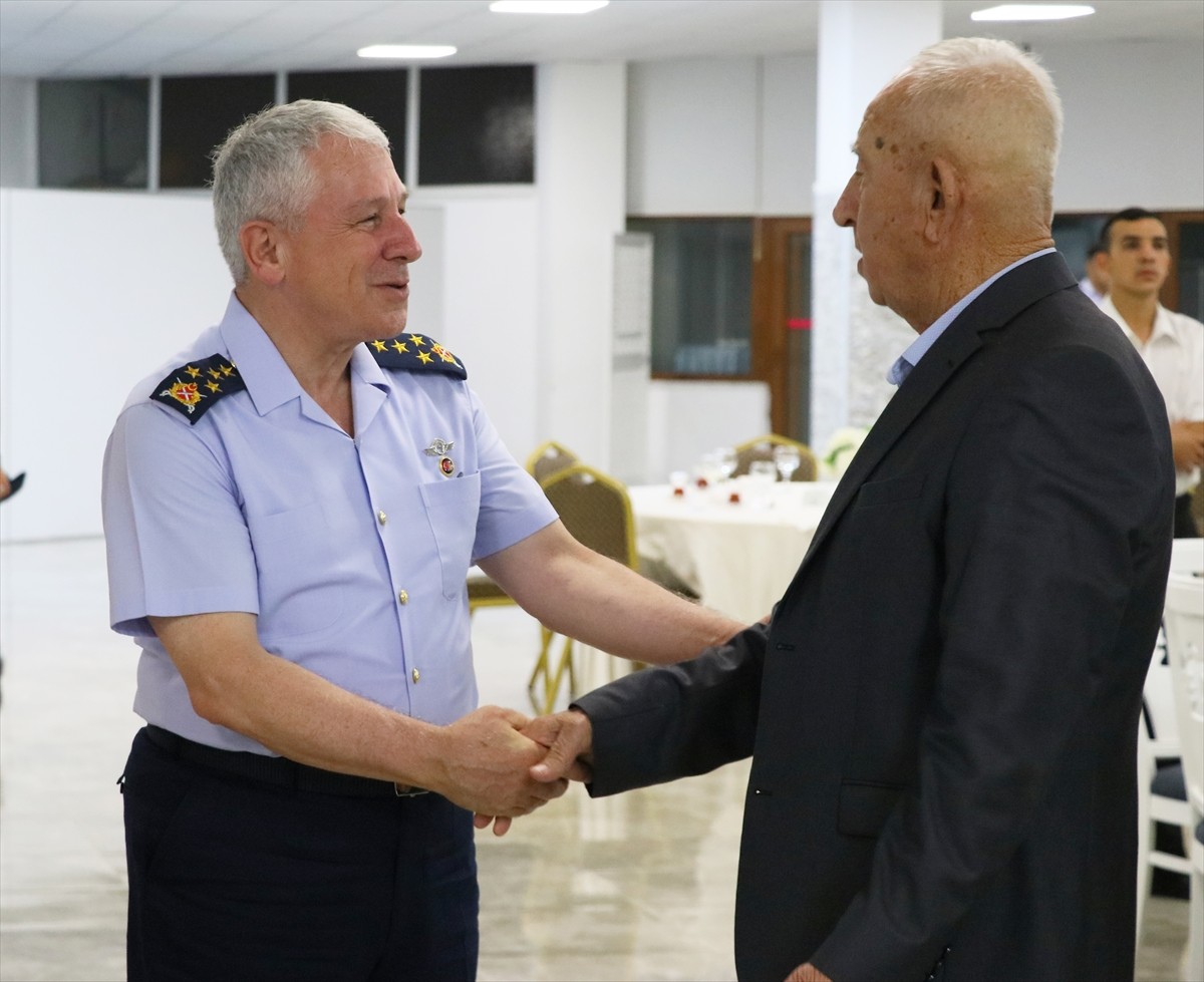 Hava Kuvvetleri Komutanı Hava Orgeneral Ziya Cemal Kadıoğlu (sol 3), İzmir'in Menderes ilçesindeki...