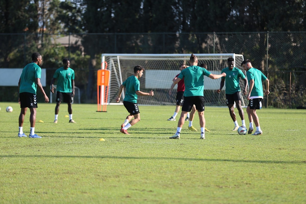 Trendyol 1. Lig ekiplerinden Sakaryaspor, yeni yönetimiyle çıkışa geçmeyi hedefliyor. Sakaryaspor...