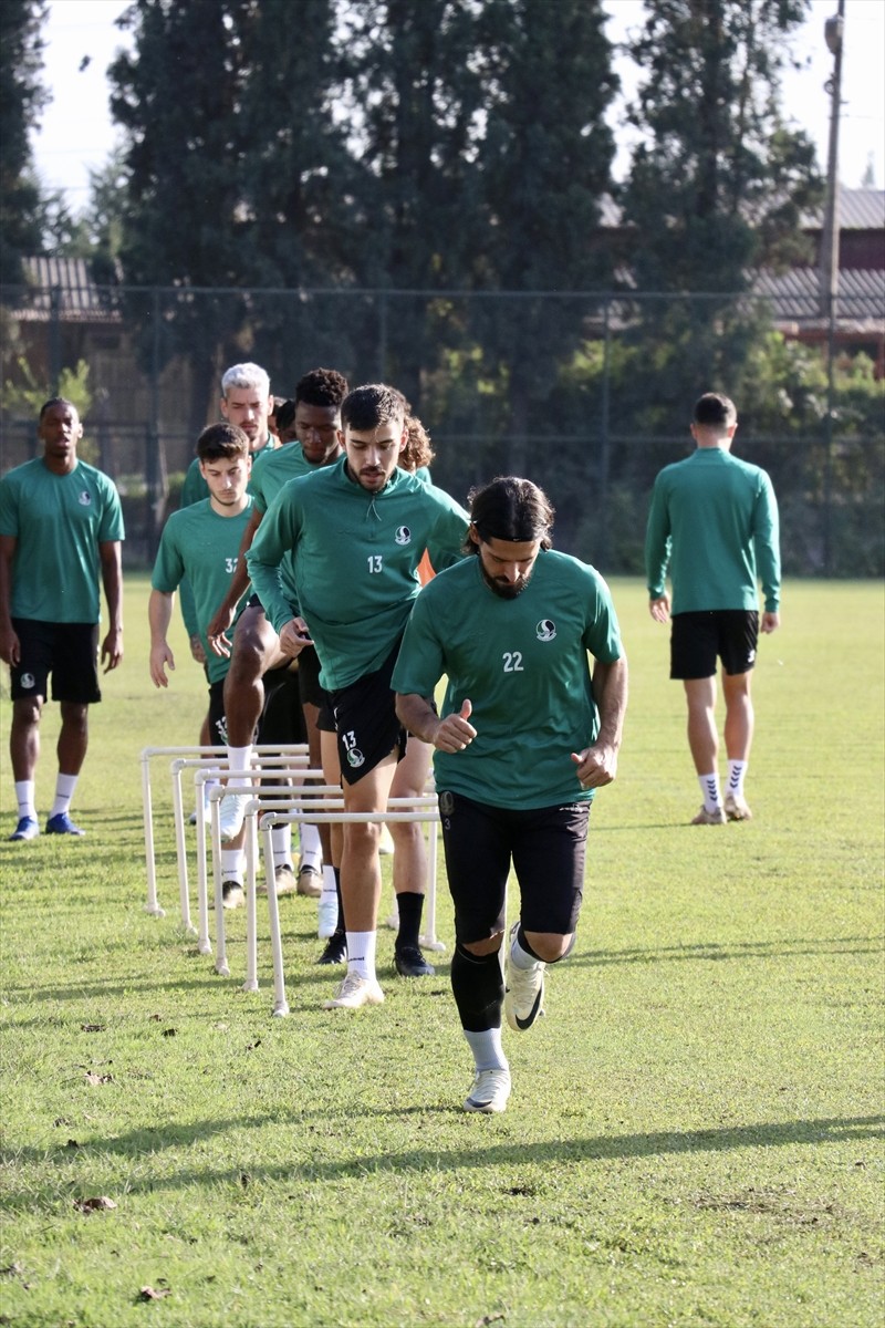 Sakaryaspor, Trendyol 1. Lig'in 8. haftasında deplasmanda Fatih Karagümrük ile oynayacağı...