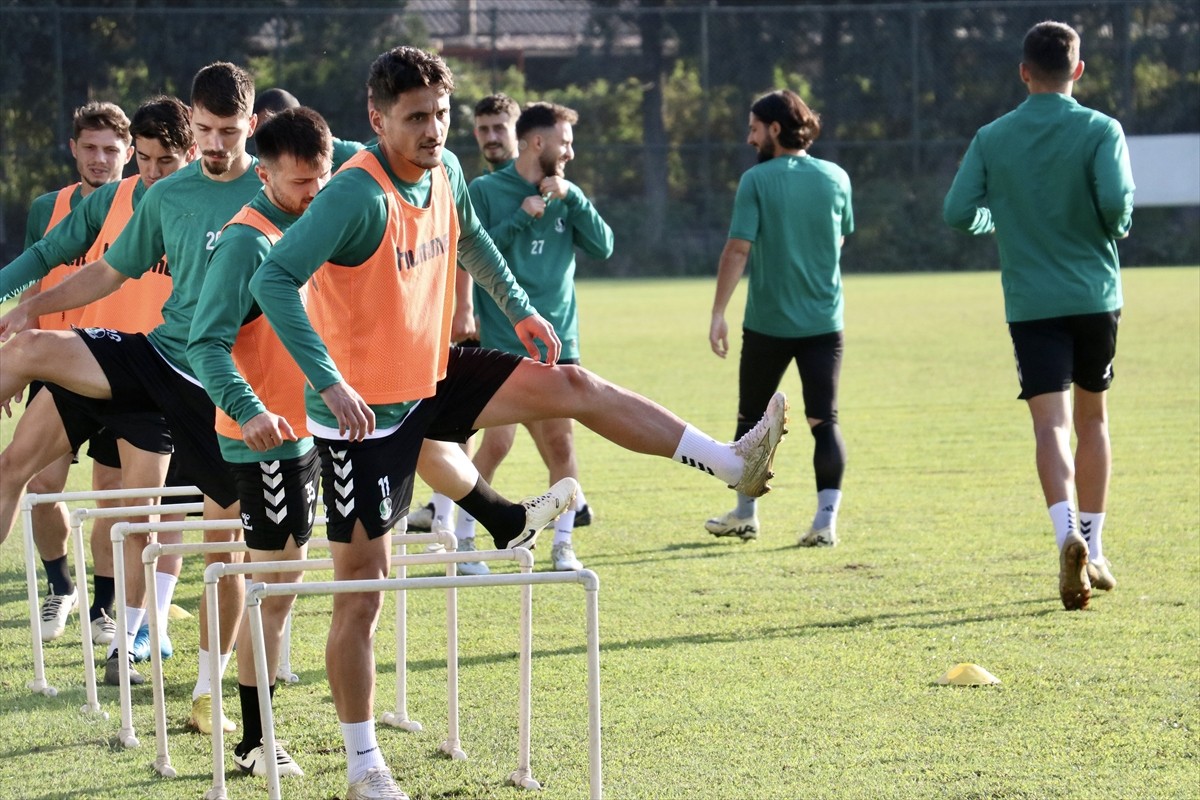 Sakaryaspor, Trendyol 1. Lig'in 8. haftasında deplasmanda Fatih Karagümrük ile oynayacağı...