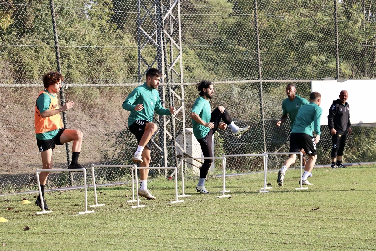 Sakaryaspor, Trendyol 1. Lig'in 8. haftasında deplasmanda Fatih Karagümrük ile oynayacağı...