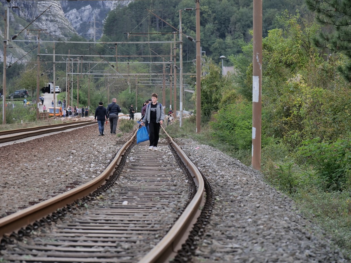 Bosna Hersek'te etkili olan şiddetli yağışların yol açtığı sellerde 18 kişi yaşamını yitirdi....