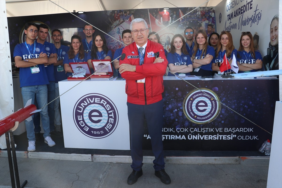 Ege Üniversitesi Rektörü Prof. Dr. Necdet Budak, Adana'da düzenlenen Havacılık, Uzay ve Teknoloji...