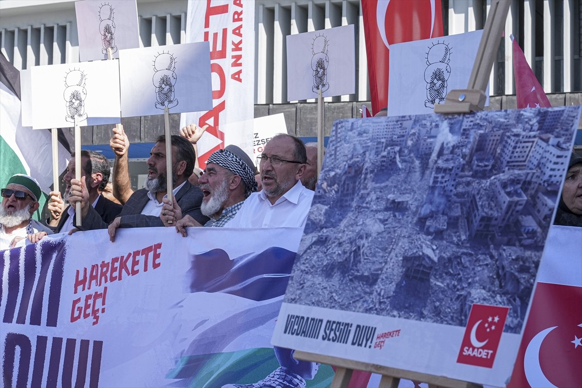 Saadet Partisi, İsrail'in Filistin'e ve Lübnan'a yönelik saldırılarına tepki gösterdi. Saadet...